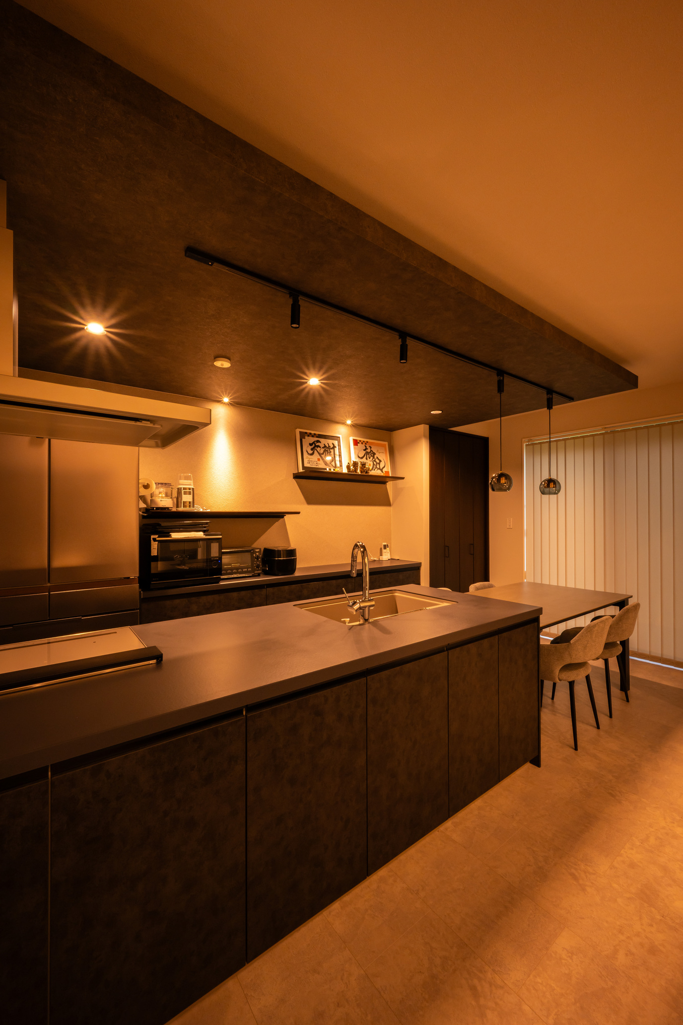 リビングデザイン_デザイン紹介_アイアン階段